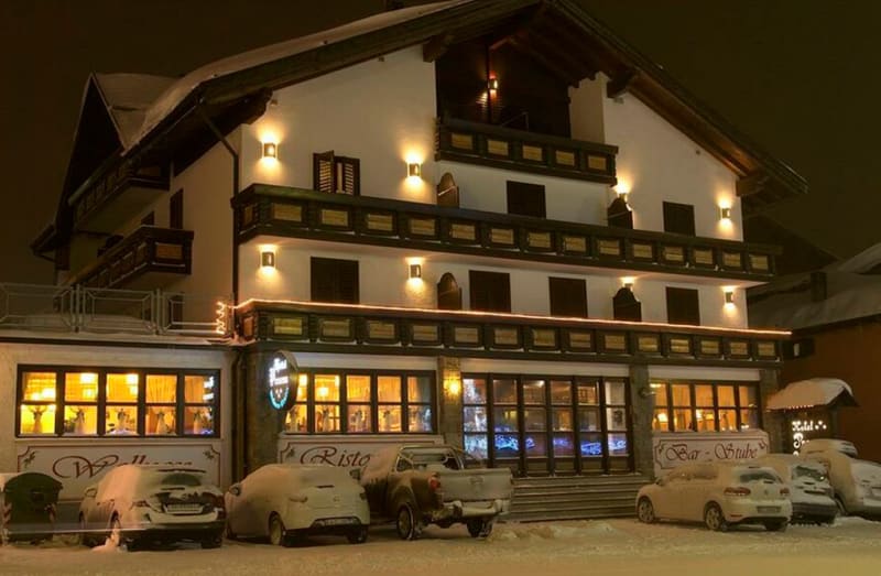 Hotel "Presena"