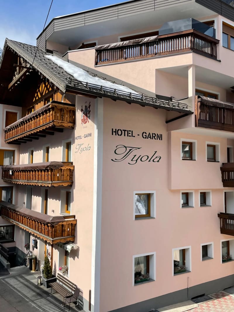 Hotel "Garni Tyola"