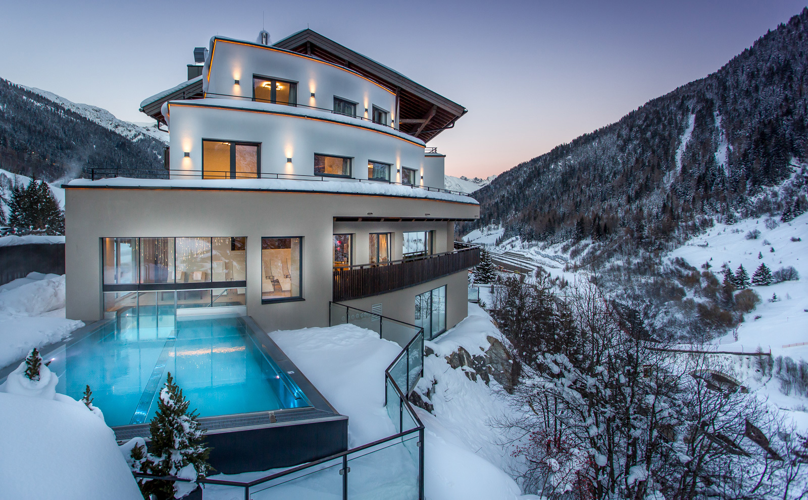 Heart Hotel Grischuna