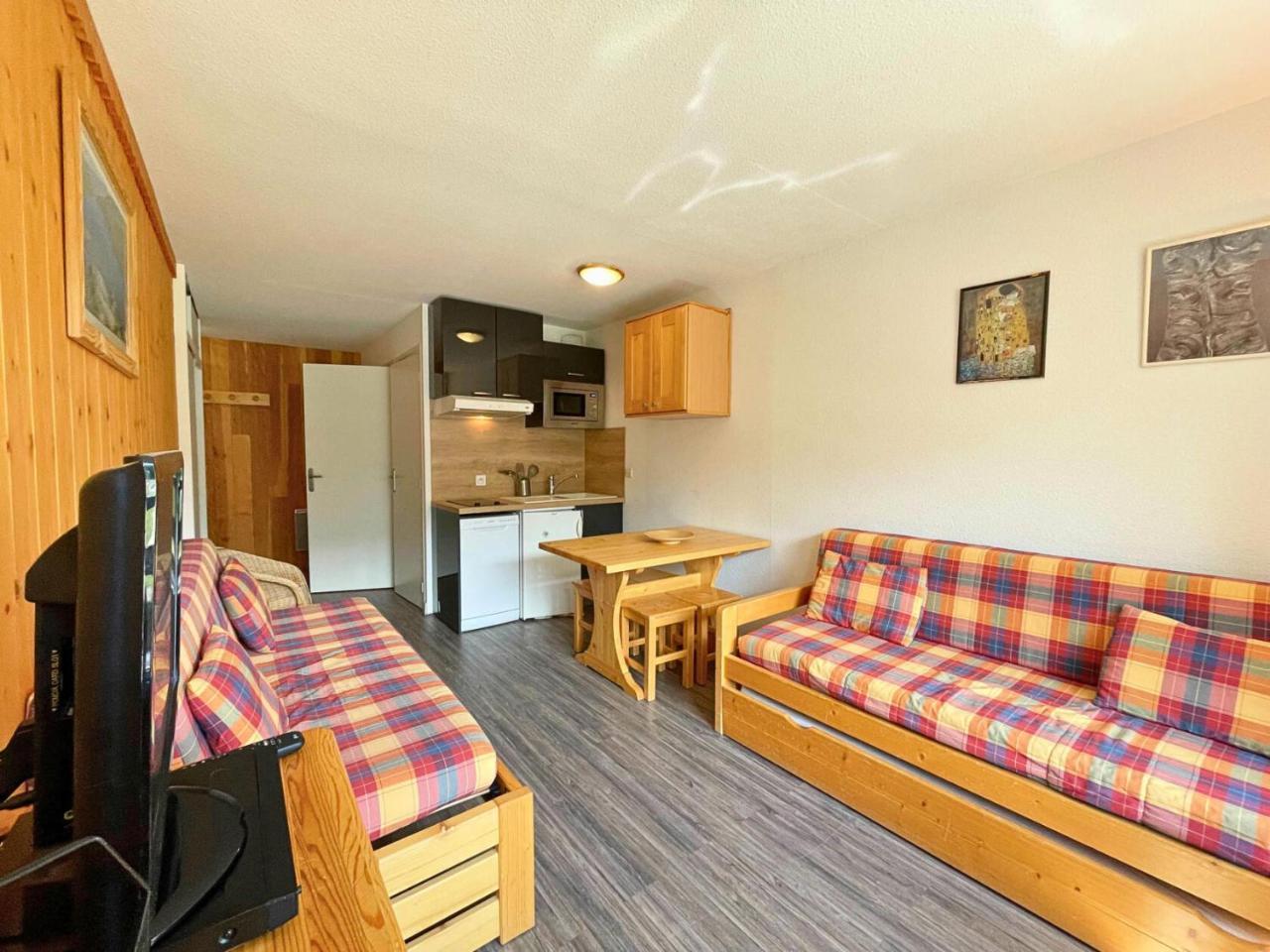 Residence Villaret - Studio 4 Personnes Aux Menuires Avec Vue Sur la Montagne Mae-5064