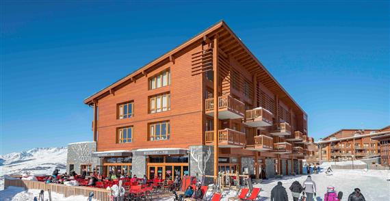 Lige ved pisterne i Les Arcs finder du Aparthotel Prestige Eden med en imponerende panoramaudsigt over det imponerende Mont Blanc. Her er med andre ord: Ski-in/ski-out.