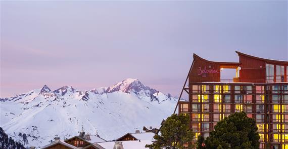 Fantastisk fransk hotel med ski-in/ski-out og panoramaudsigt over bjergene i Les Arcs.