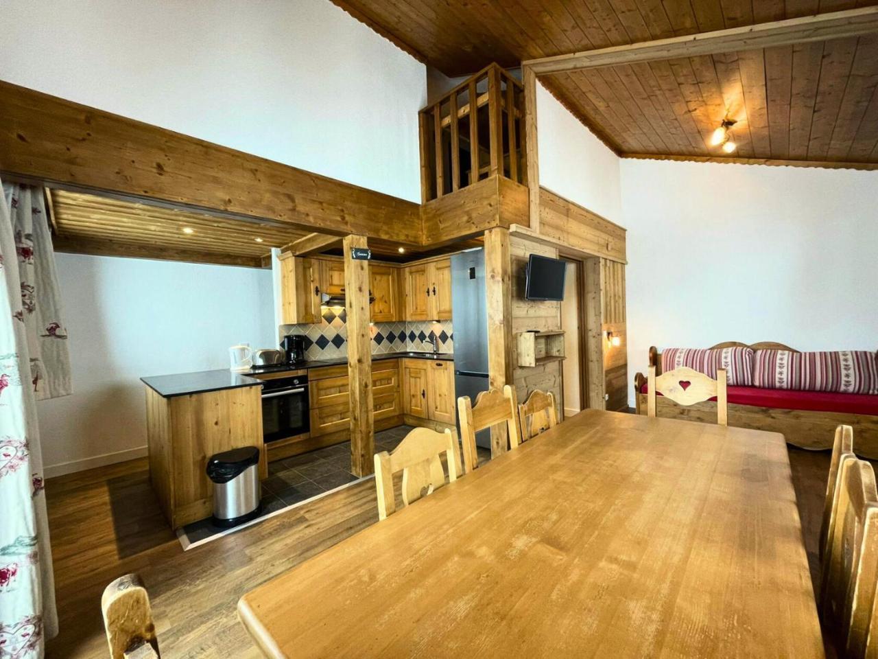 Residence Bosson - Appartement 8 Personnes Ski Aux Pieds Aux Menuires Mae-3784