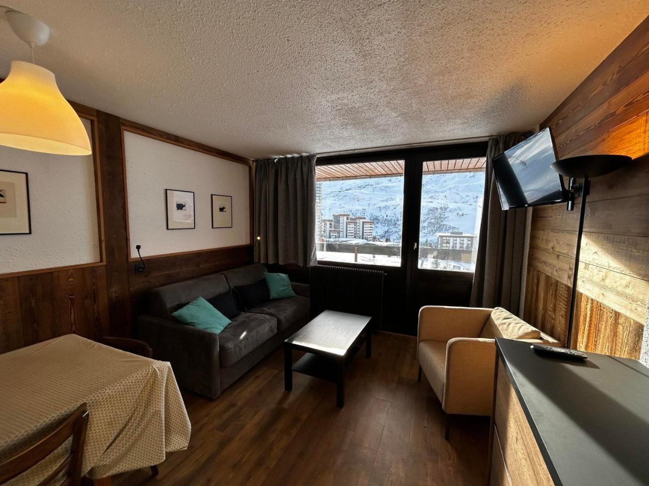 Appartement Au Pied Des Pistes Pour 4 Pers, Balcon Sud, Centre Des Menuires, Proche Commerces - Fr-1-452-184