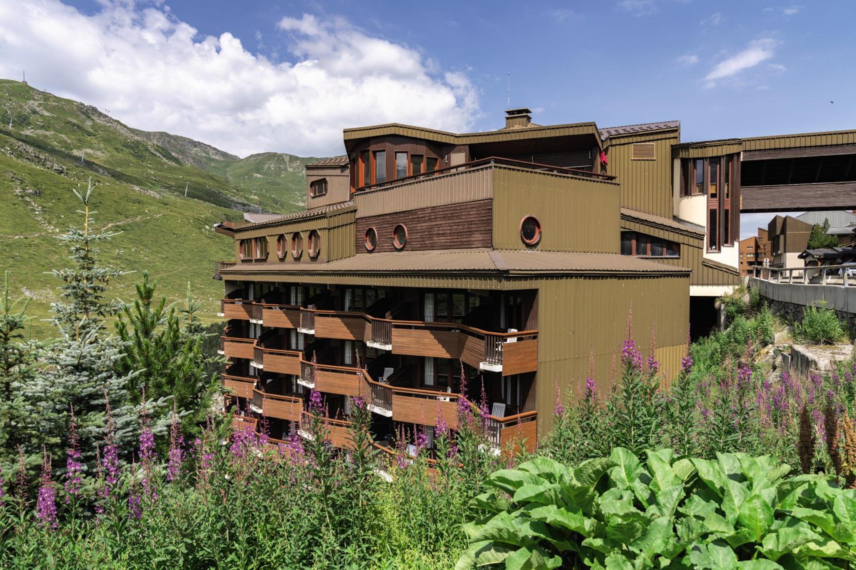 Les Menuires  Hotel "Les Bruyeres"
