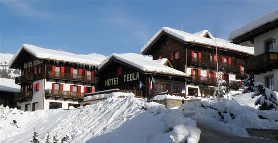 Hotel Teola er et hyggeligt hotel med en fantastisk udsigt i alpine rammer.
