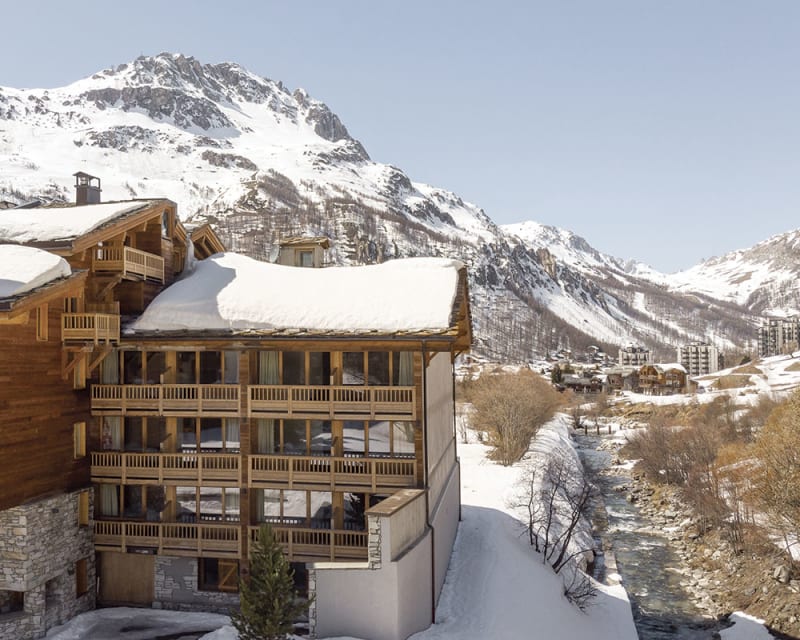 Hotel "Ski Lodge"