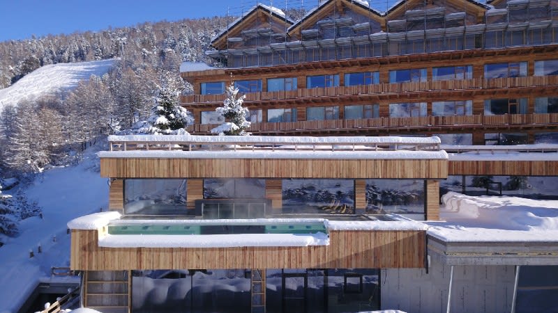 Hotel "Alpen Village"