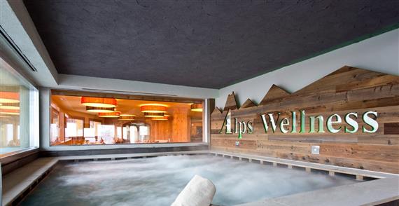 Hotell Delle Alpi är ett 4-stjärnigt hotell med spa samt fina rum.