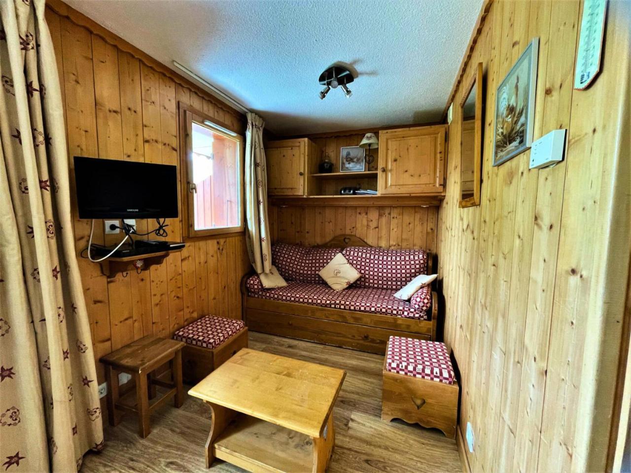 Residence Courmayeur - Appartement En Bord de Piste Aux Menuires Pour 4 Personnes Mae-3954
