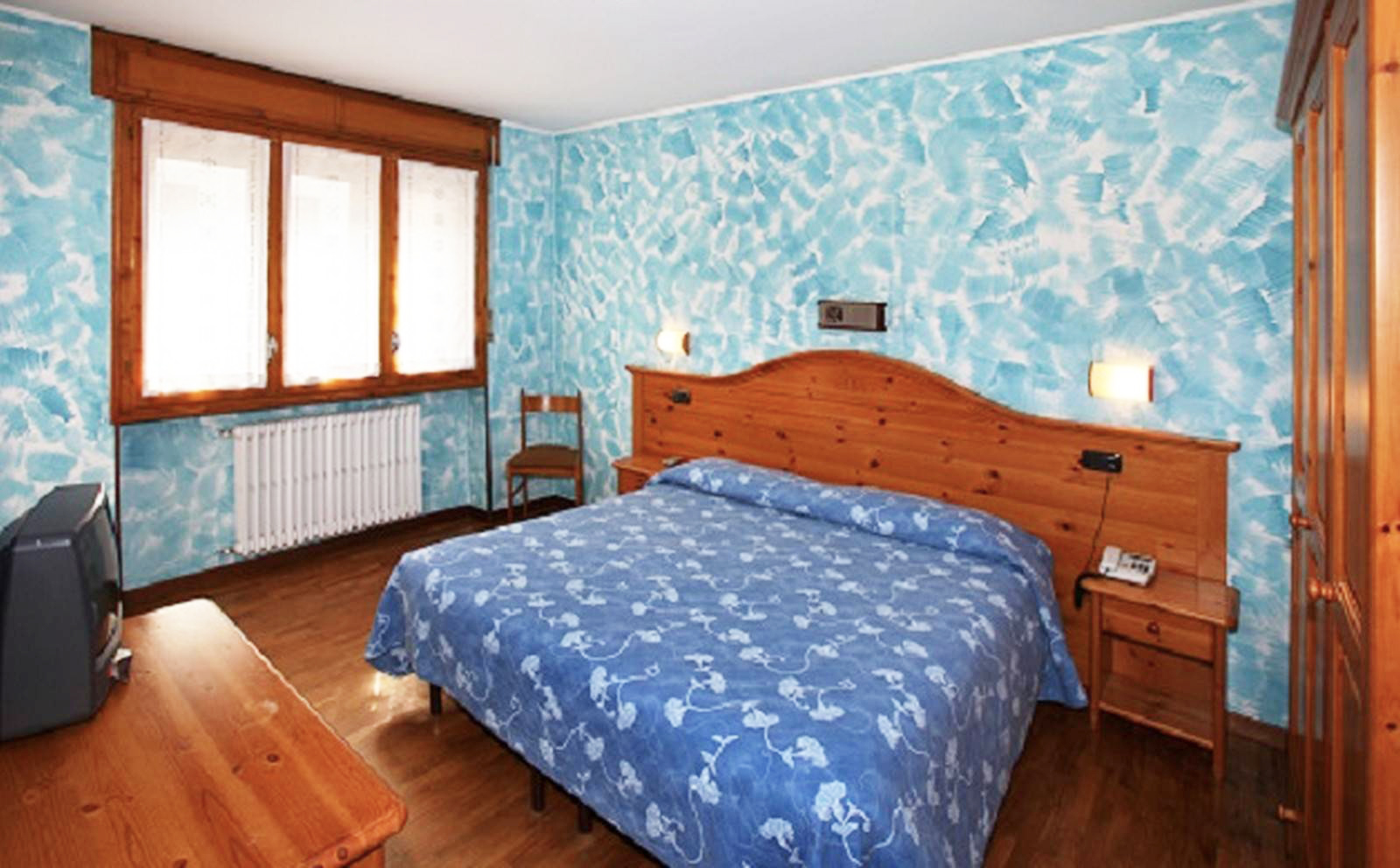 Hotel Holiday Debili
