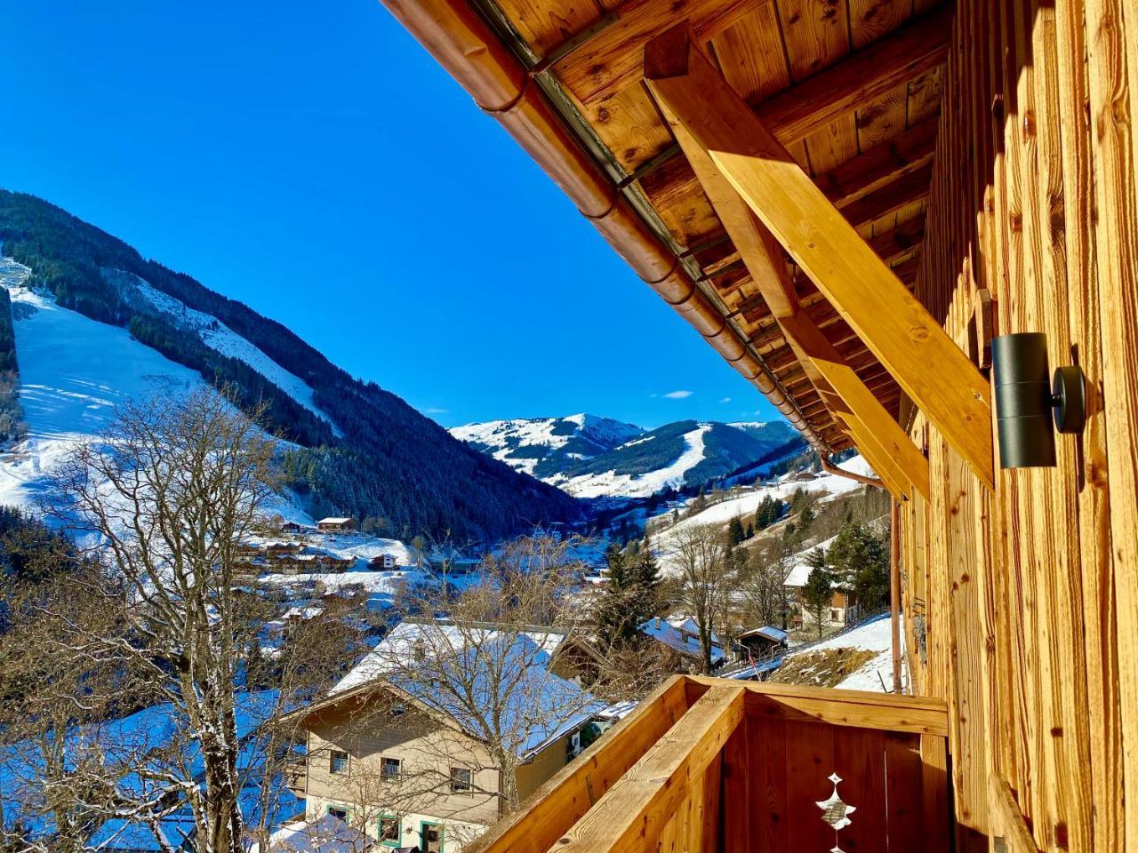 Alm Seasons Premium Chalet & Studios