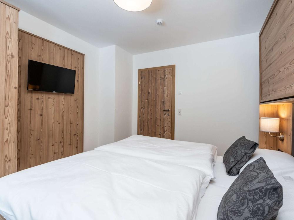 Luxury Chalet in Saalbach-Hinterglemm with Sauna